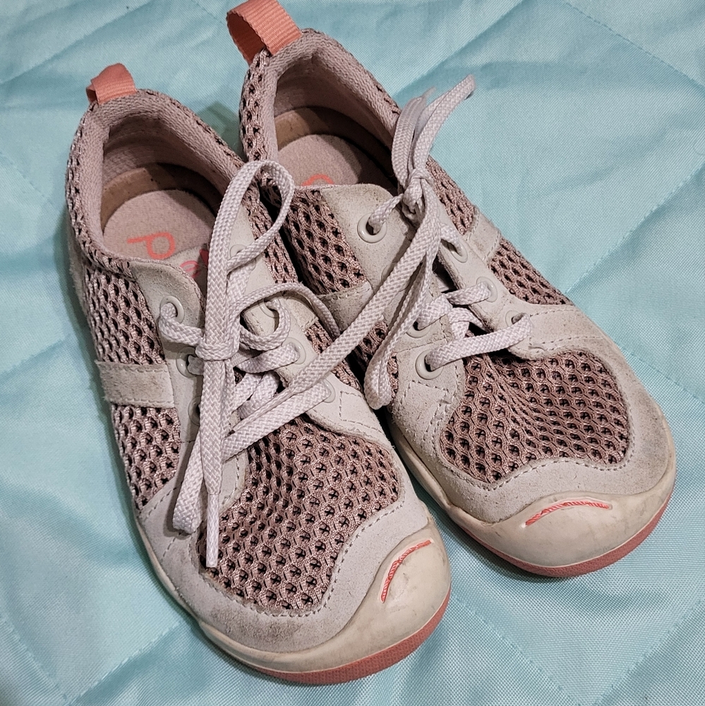 PLAE MILEZ size 12 Pink and Cream Kids Sneakers